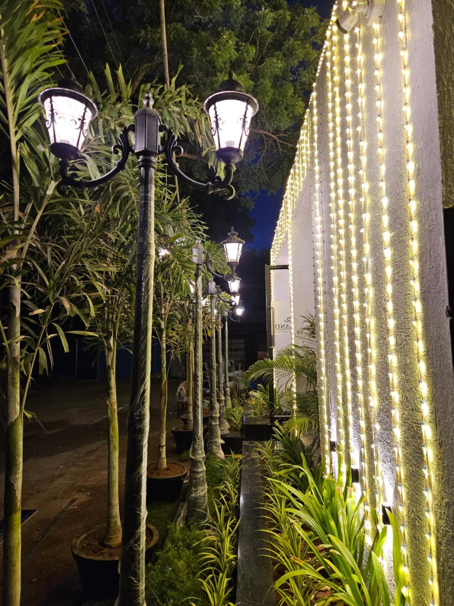 Hotel Pl Grand 加赖古迪 外观 照片
